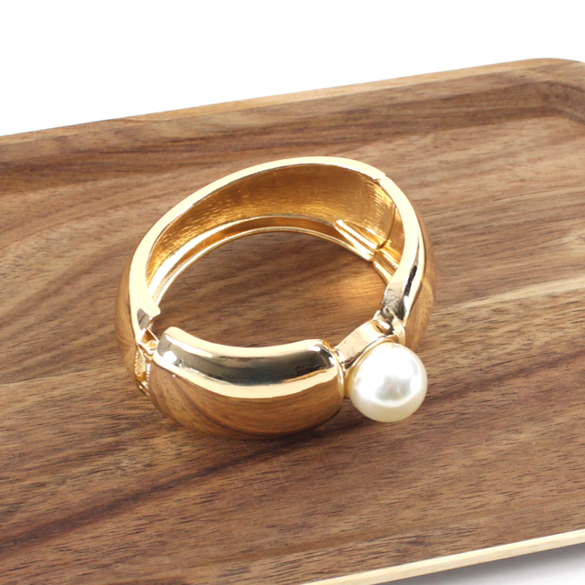 Pearly Bangle (2 Colors)