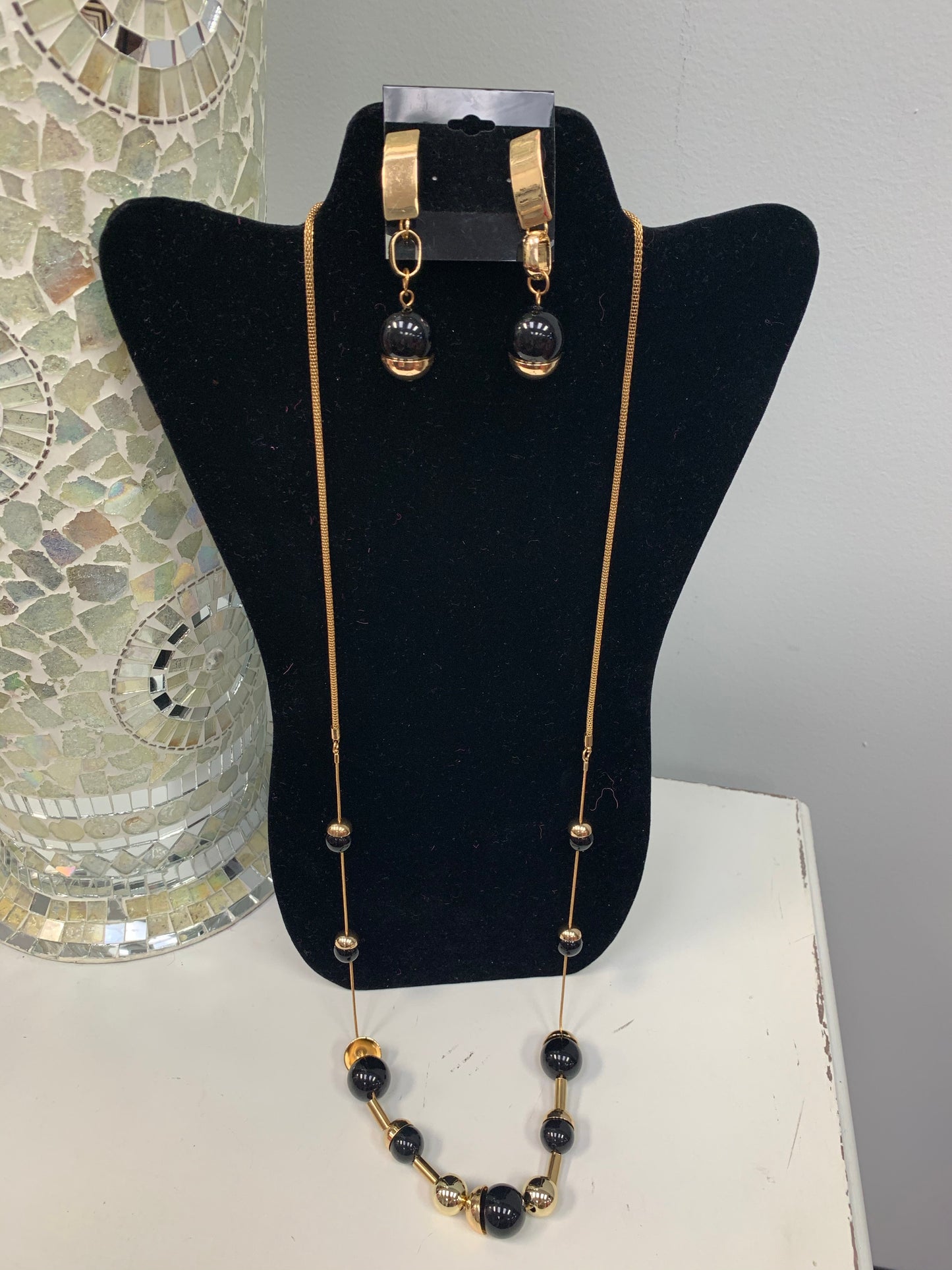 Black and Gold Necklace Set