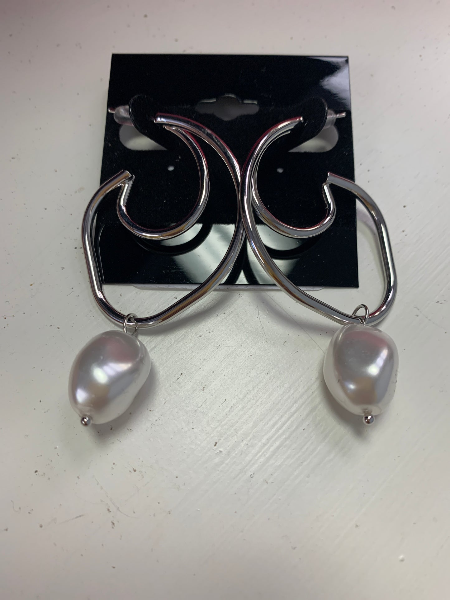 Silver Pearl Earrings