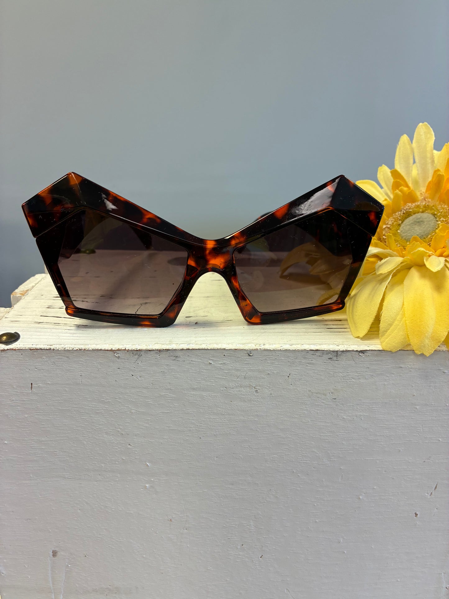 Stylish Tortoise Sunnies
