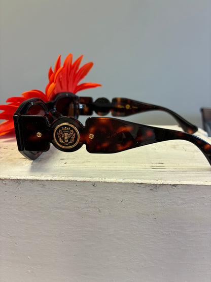 Tortoise Studded Sunnies