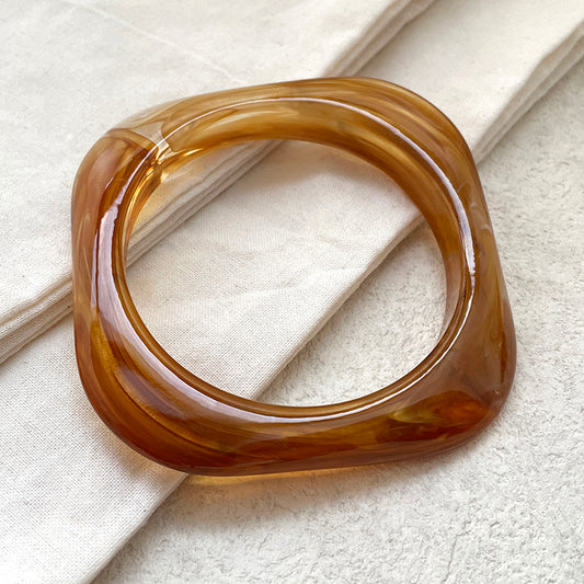 Caramel Glow Sculpted Bangle